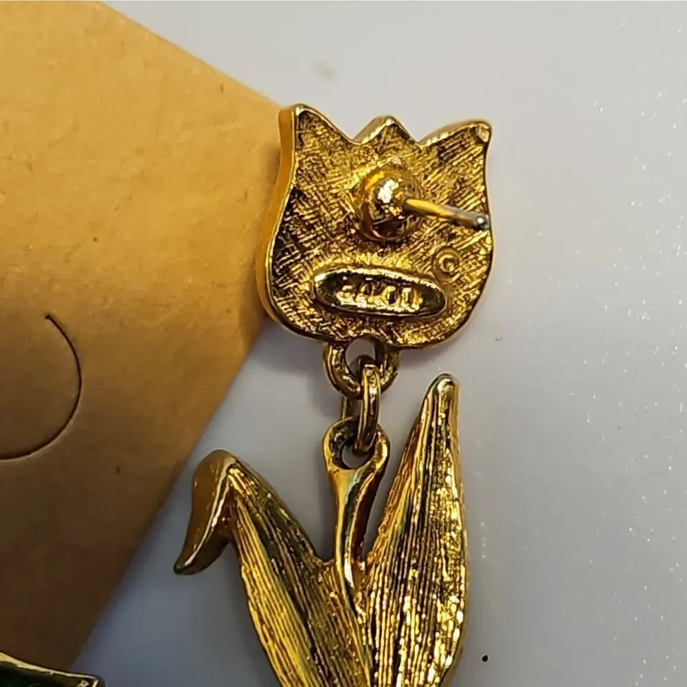 Avon gold flower